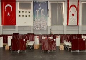 KKTCde Trkiyedeki seimler iin oy verme ilemi balyor